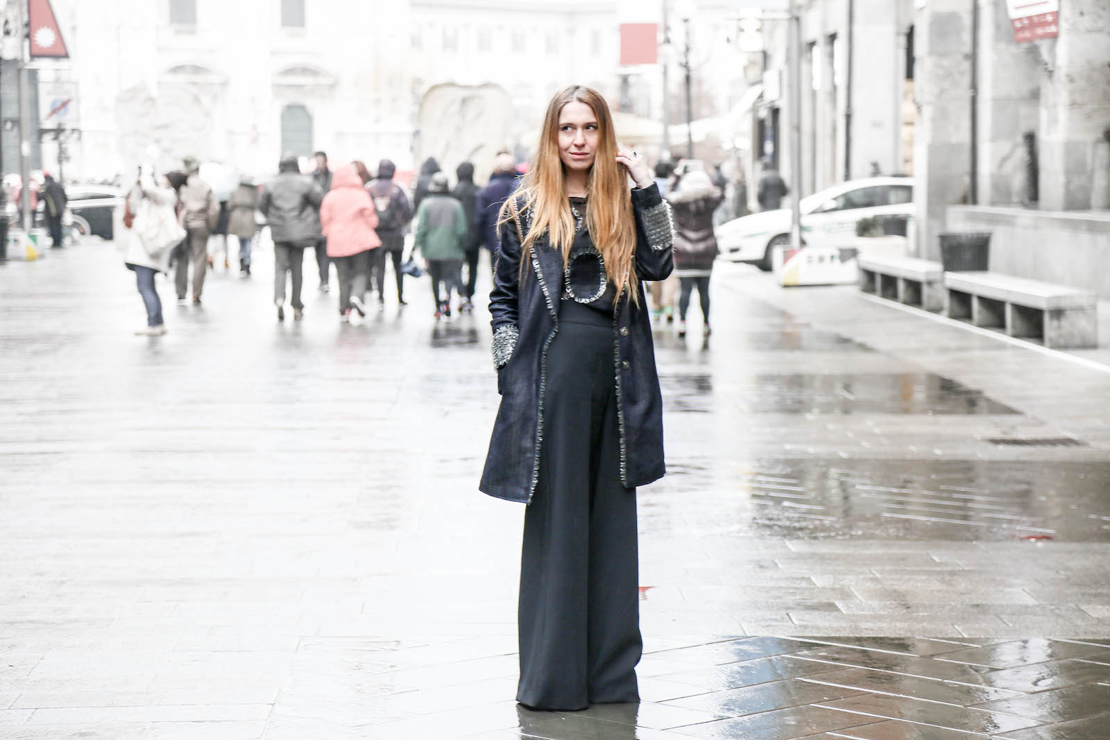 jeans su jeans e trasparenze