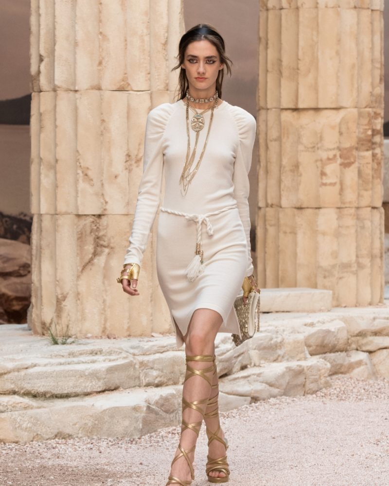 Chanel Cruise Collection, l'eleganza incontra l'antica Grecia.