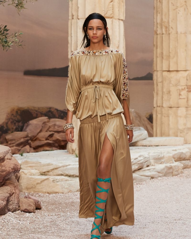 Chanel Cruise Collection, l'eleganza incontra l'antica Grecia.